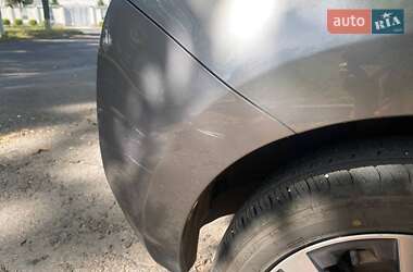Хэтчбек Nissan Leaf 2014 в 