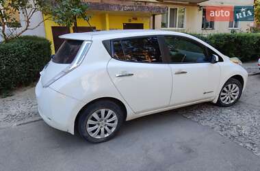 Хэтчбек Nissan Leaf 2013 в Ужгороде