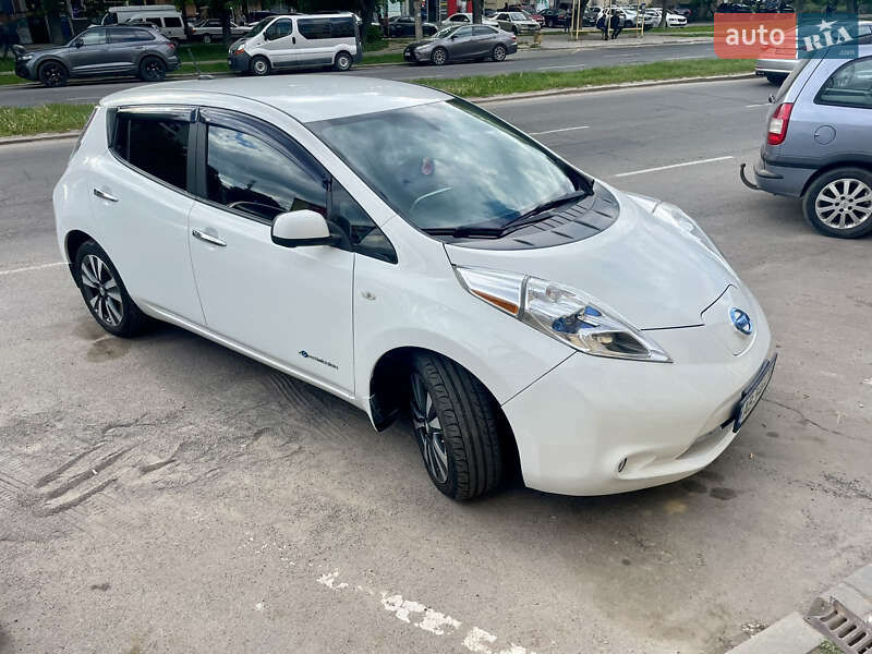 Хэтчбек Nissan Leaf 2016 в Виннице