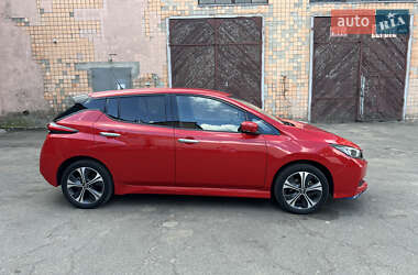 Хэтчбек Nissan Leaf 2019 в 