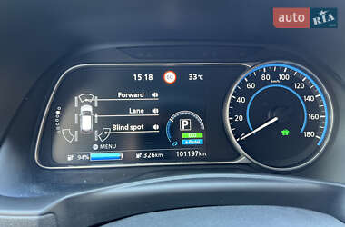Хэтчбек Nissan Leaf 2019 в 