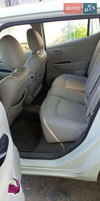 Хэтчбек Nissan Leaf 2012 в Белгороде-Днестровском