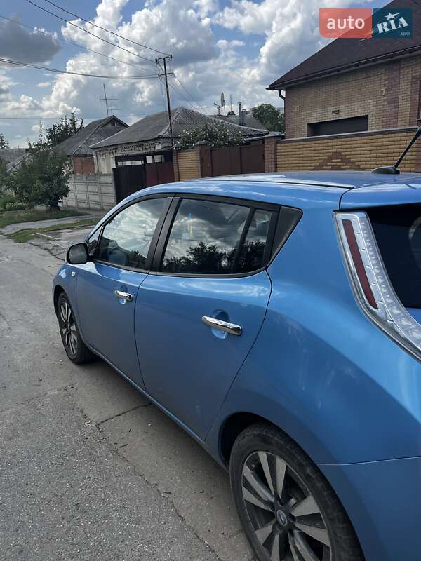 Хетчбек Nissan Leaf 2013 в Харкові