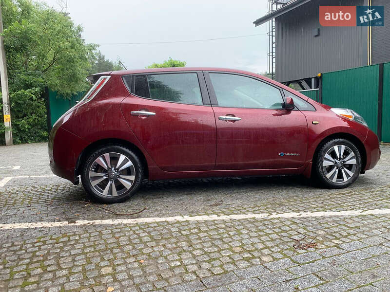 Хетчбек Nissan Leaf 2017 в Києві