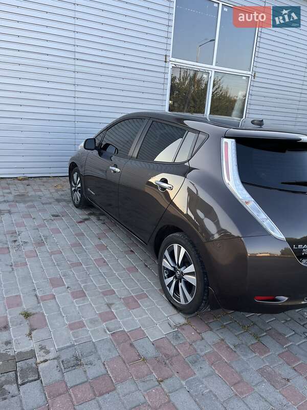 Хетчбек Nissan Leaf 2016 в Тернополі