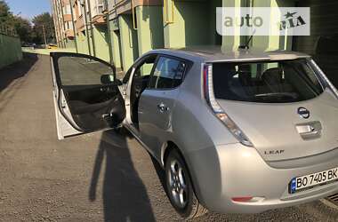 Хэтчбек Nissan Leaf 2013 в Заставной