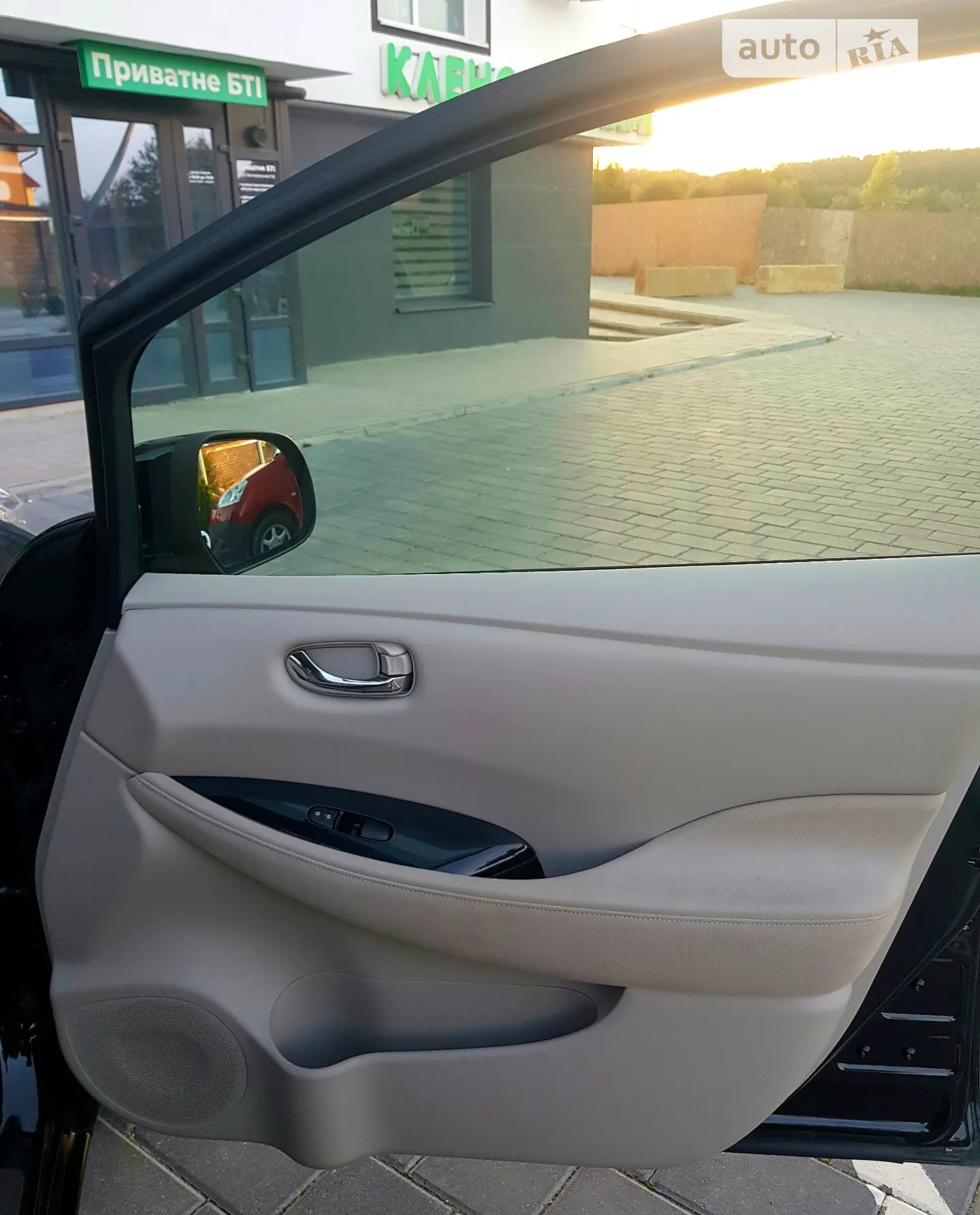 2012 Nissan Leaf - мініатюра 15