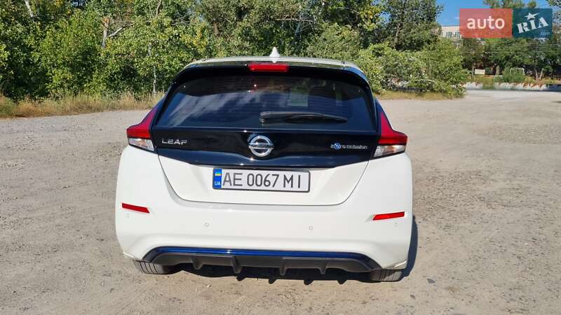 Хетчбек Nissan Leaf 2022 в Дніпрі
