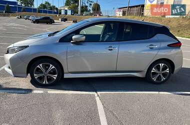 Хетчбек Nissan Leaf 2020 в 
