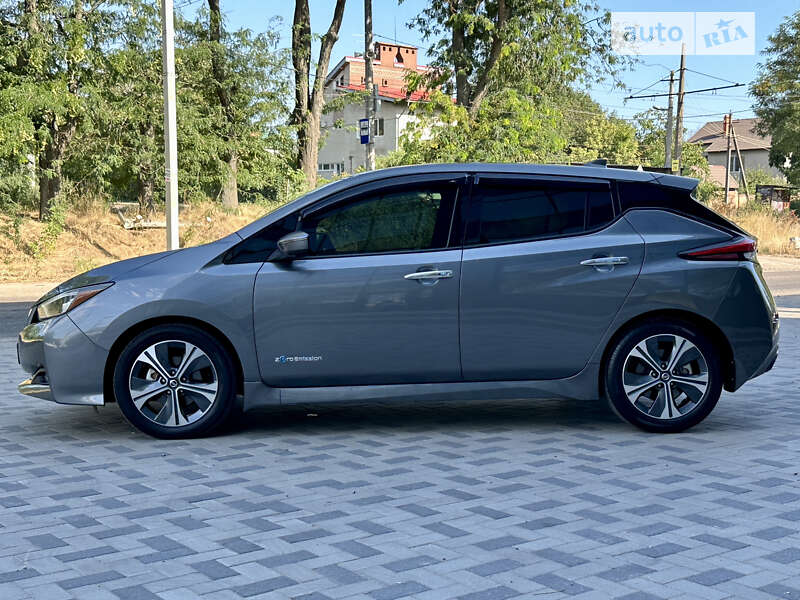 Хетчбек Nissan Leaf 2019 в Одесі