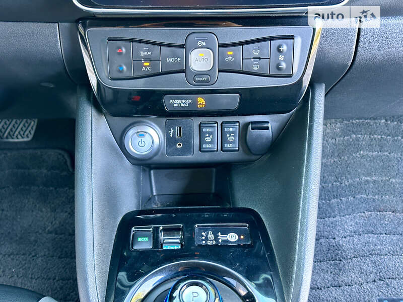 Хетчбек Nissan Leaf 2019 в Одесі