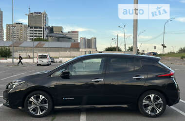 Хэтчбек Nissan Leaf 2019 в Киеве