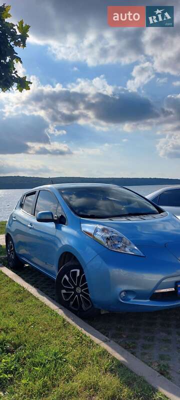 Хэтчбек Nissan Leaf 2014 в Тернополе