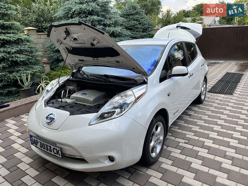 Хэтчбек Nissan Leaf 2014 в Запорожье фото 2 Хэтчбек Nissan Leaf 2014 в Запорожье