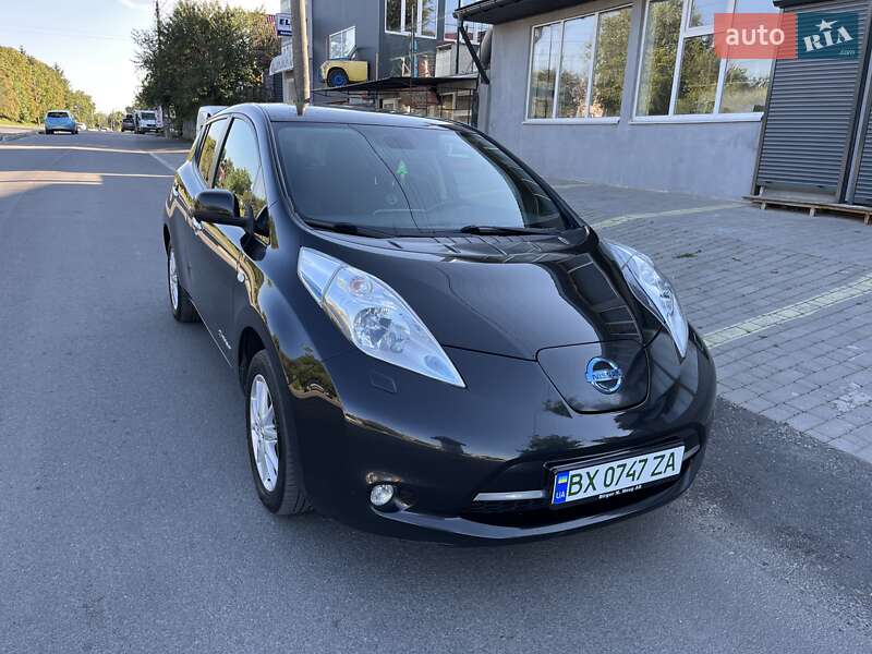 Хэтчбек Nissan Leaf 2016 в Хмельницком