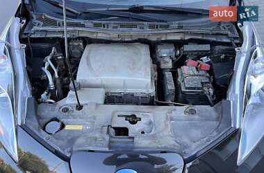Хэтчбек Nissan Leaf 2016 в Хмельницком