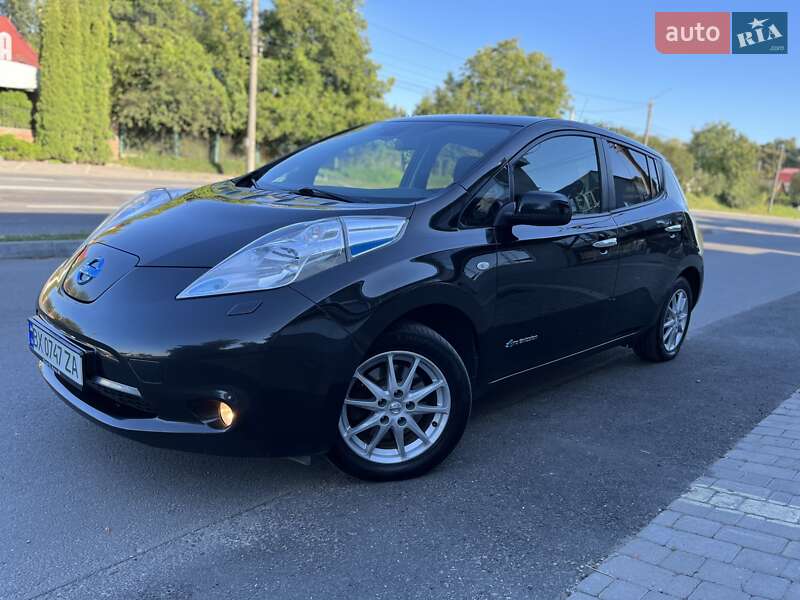Хэтчбек Nissan Leaf 2016 в Хмельницком