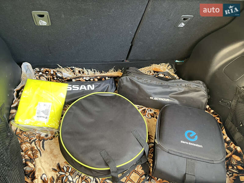 Хетчбек Nissan Leaf 2018 в Києві фото 11 Хетчбек Nissan Leaf 2018 в Києві