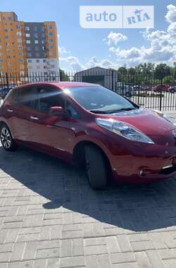 Хетчбек Nissan Leaf 2014 в Черкасах