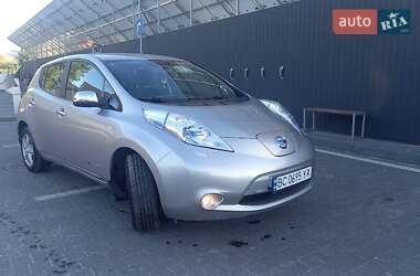 Хэтчбек Nissan Leaf 2013 в 