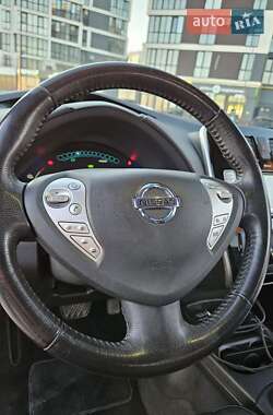 Хэтчбек Nissan Leaf 2014 в 