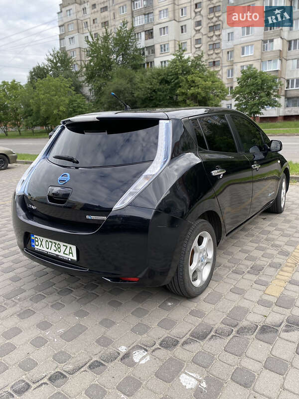 Хетчбек Nissan Leaf 2011 в Хмельницькому