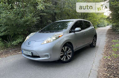 Хэтчбек Nissan Leaf 2013 в Днепре