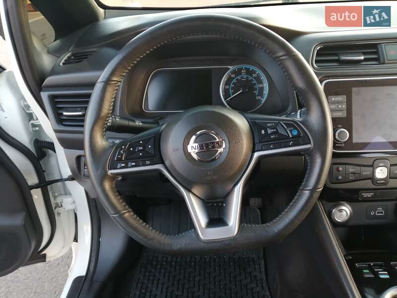 Хэтчбек Nissan Leaf 2019 в Луцке