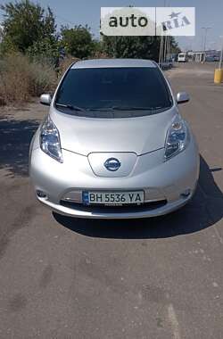 Хэтчбек Nissan Leaf 2013 в Одессе