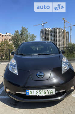 Хэтчбек Nissan Leaf 2015 в Киеве