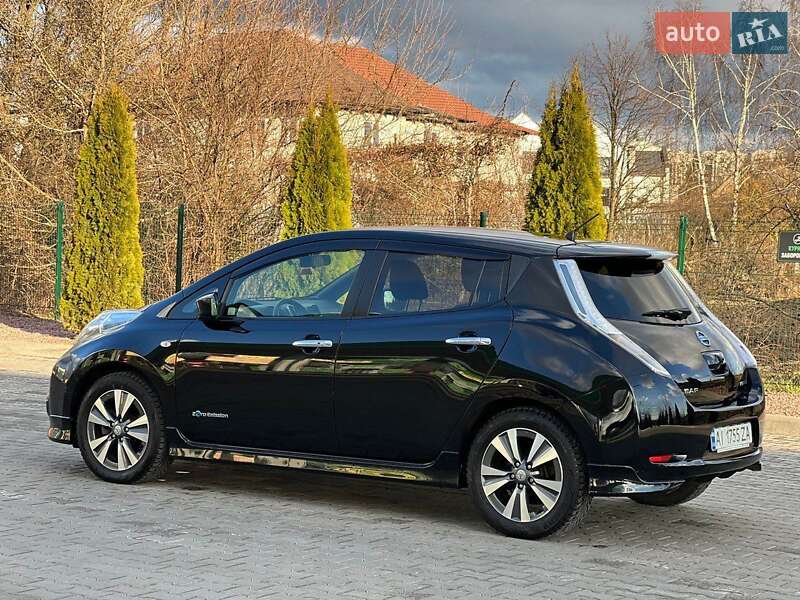 Хетчбек Nissan Leaf 2016 в Борисполі
