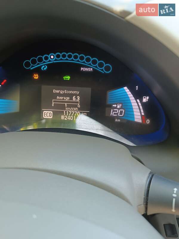Хэтчбек Nissan Leaf 2012 в Киеве