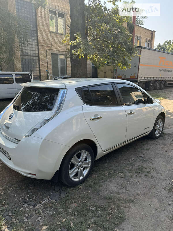 Хэтчбек Nissan Leaf 2013 в Киеве фото 6 Хэтчбек Nissan Leaf 2013 в Киеве