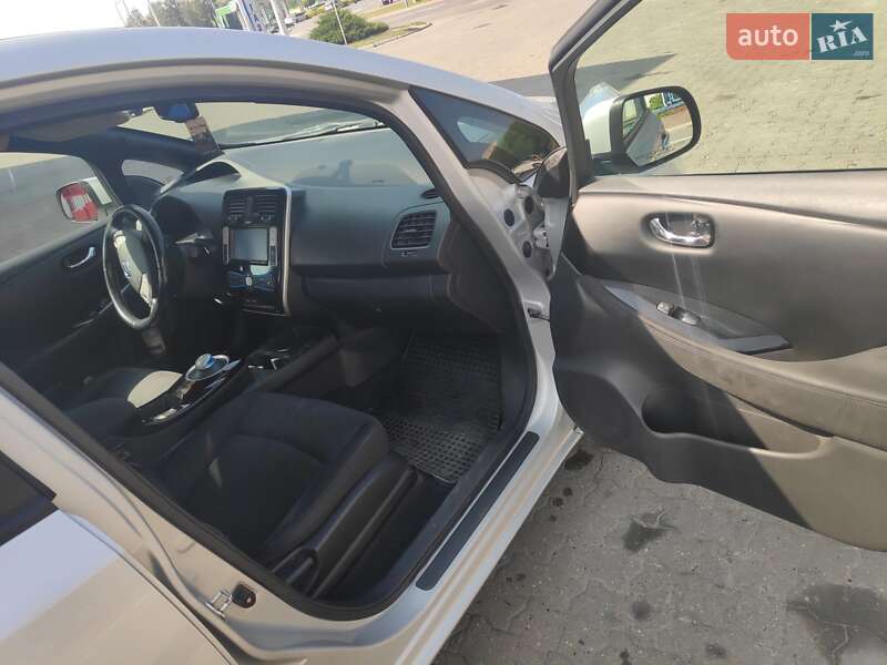 Хэтчбек Nissan Leaf 2013 в Ковеле фото 4 Хэтчбек Nissan Leaf 2013 в Ковеле