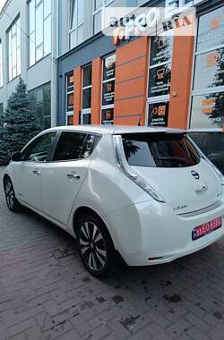 Хетчбек Nissan Leaf 2015 в Рівному