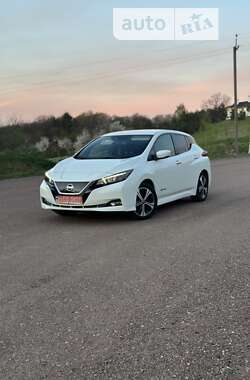 Хетчбек Nissan Leaf 2019 в Долині