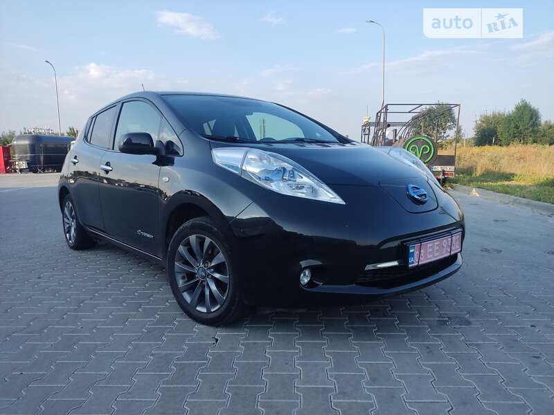 Хетчбек Nissan Leaf 2015 в Львові