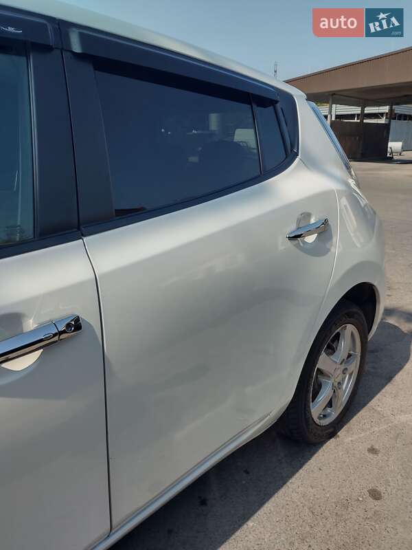 Хетчбек Nissan Leaf 2014 в Вінниці