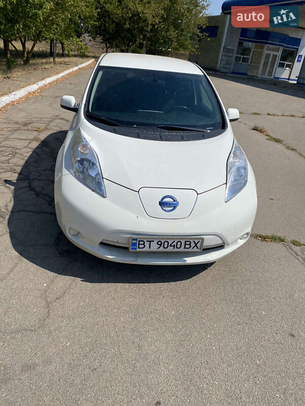 Хетчбек Nissan Leaf 2015 в Херсоні фото 2 Хетчбек Nissan Leaf 2015 в Херсоні