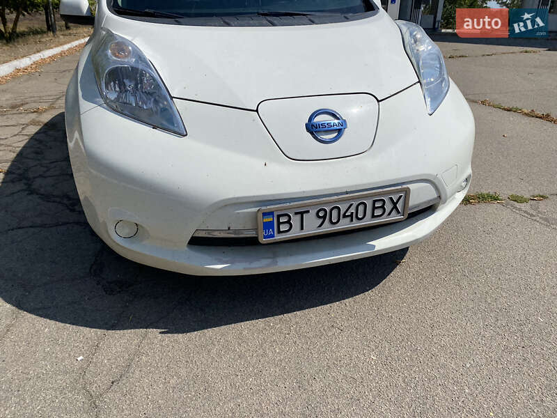 Хетчбек Nissan Leaf 2015 в Херсоні фото 5 Хетчбек Nissan Leaf 2015 в Херсоні