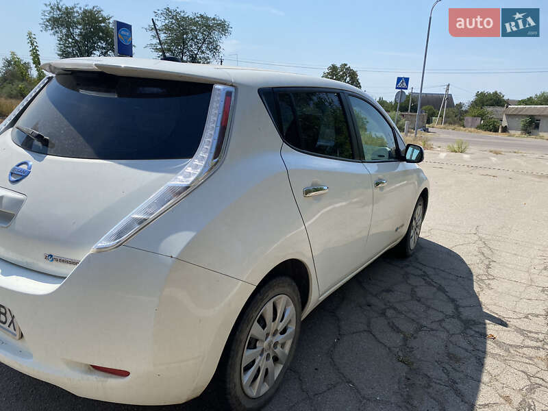 Хетчбек Nissan Leaf 2015 в Херсоні фото 11 Хетчбек Nissan Leaf 2015 в Херсоні