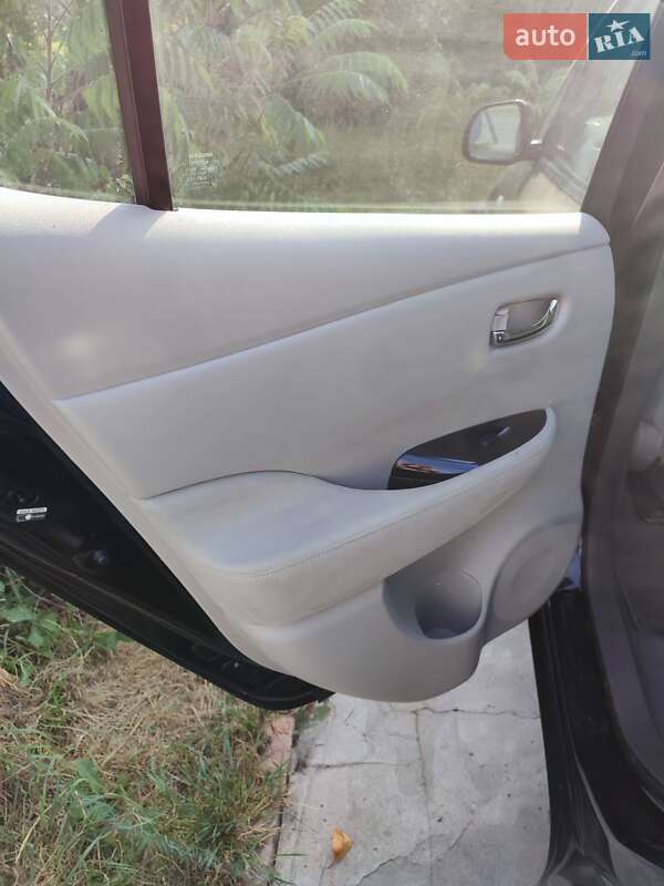 Хетчбек Nissan Leaf 2012 в Житомирі