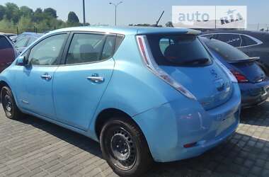 Хэтчбек Nissan Leaf 2015 в Львове