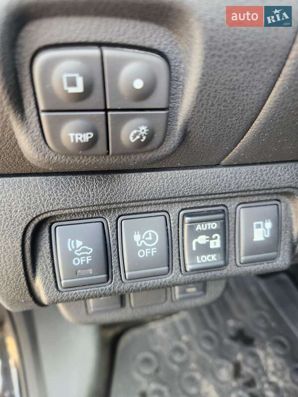 Хэтчбек Nissan Leaf 2014 в Черкассах