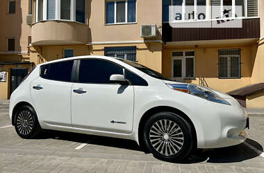 Хэтчбек Nissan Leaf 2013 в Каменец-Подольском