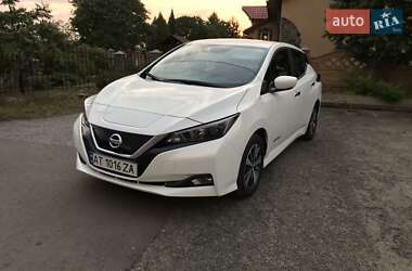 Хэтчбек Nissan Leaf 2019 в 