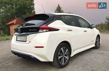 Хэтчбек Nissan Leaf 2019 в 