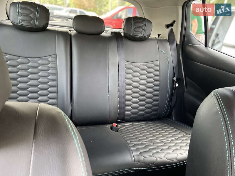 Хэтчбек Nissan Leaf 2018 в Житомире фото 5 Хэтчбек Nissan Leaf 2018 в Житомире
