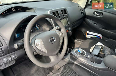 Хэтчбек Nissan Leaf 2017 в 