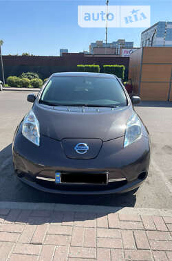 Хетчбек Nissan Leaf 2016 в Дніпрі